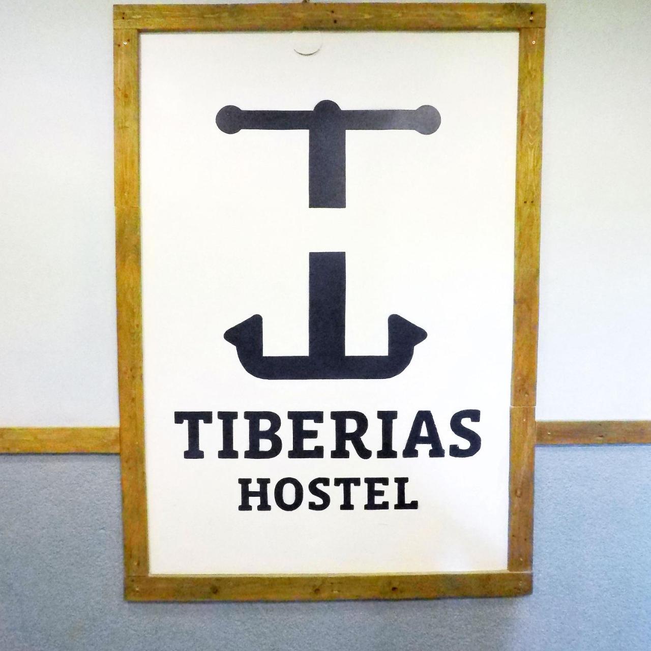 Tiberias Hostel Exteriör bild